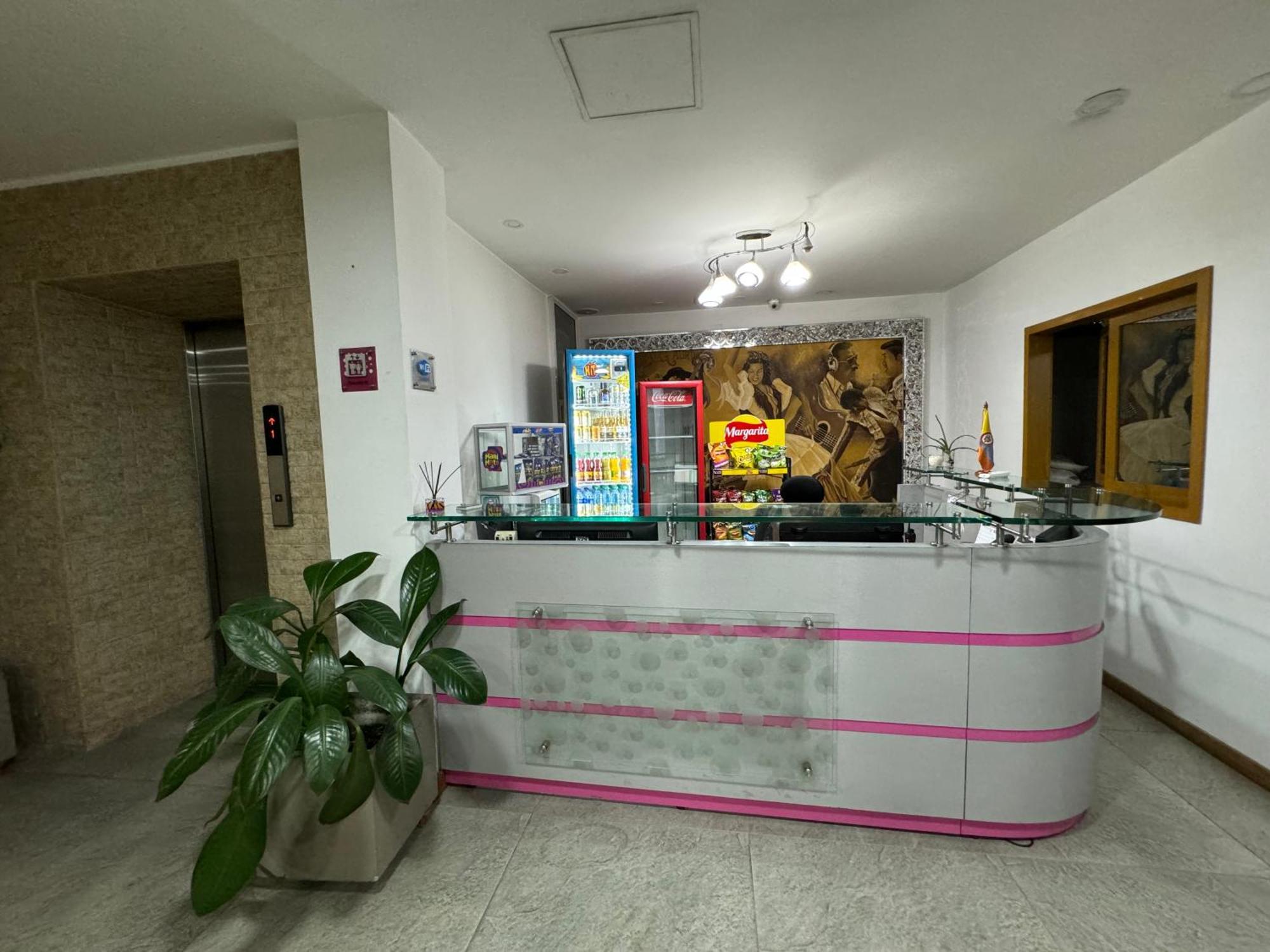 קאלי Hotel San Antonio Plaza מראה חיצוני תמונה